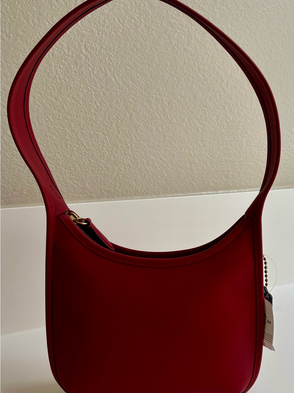 Coach Curve Zip Glovetanned Leather Shoulder Bag with NWT - Picture 2 of 10
